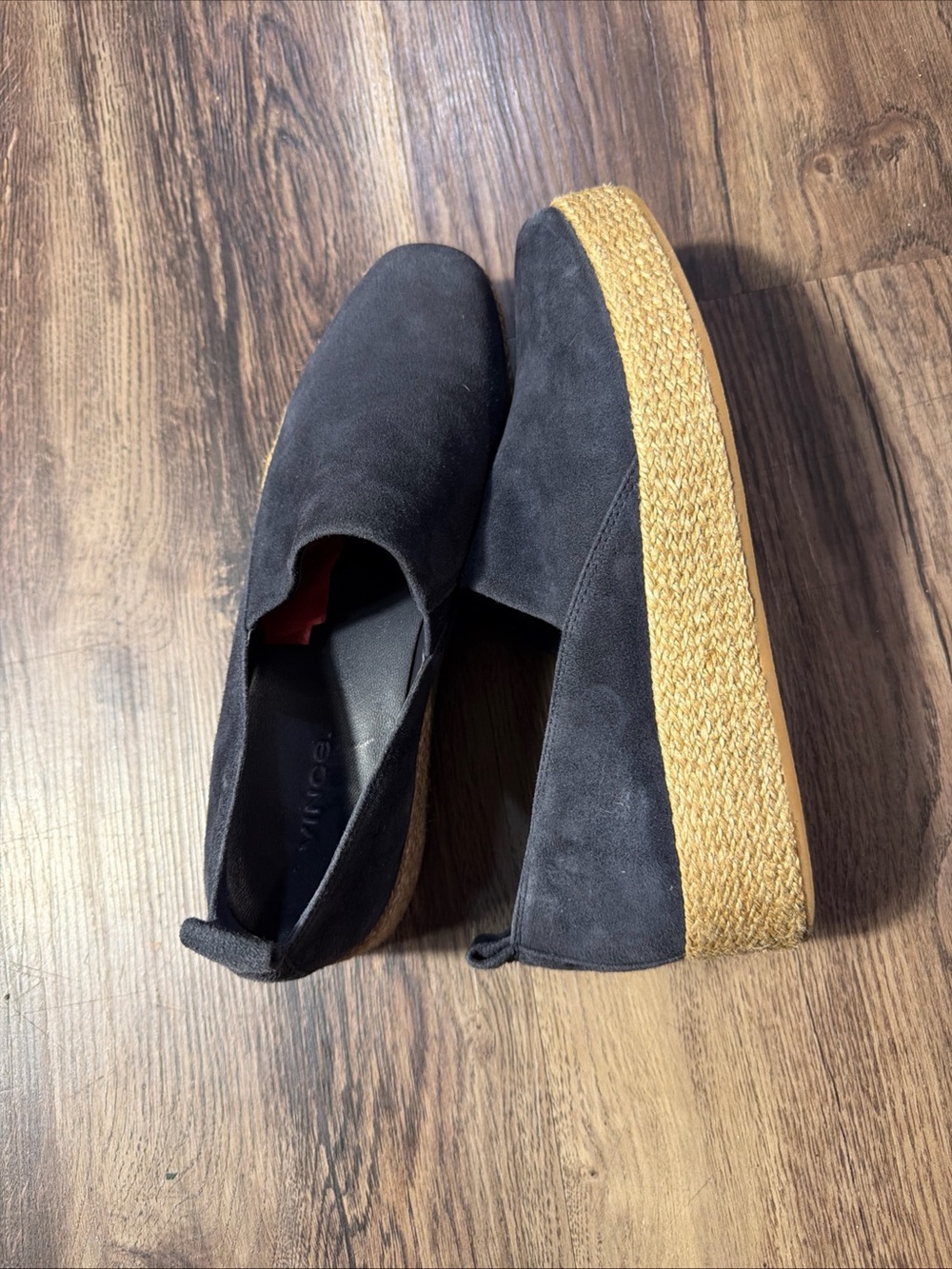 Vince Wilden Slip-On Shoes Round toe Suede Leather & fabric lining size 6M